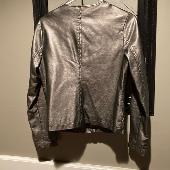 Jacket - Picture 2 of 3
